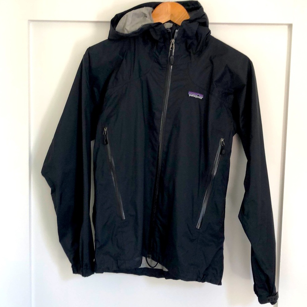 Women’s Patagonia rain jacket